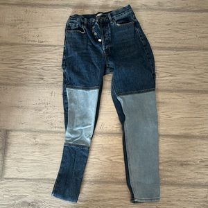 Pac sun jeans barley worn, ultra high rise, multi buttons, patch blue colors